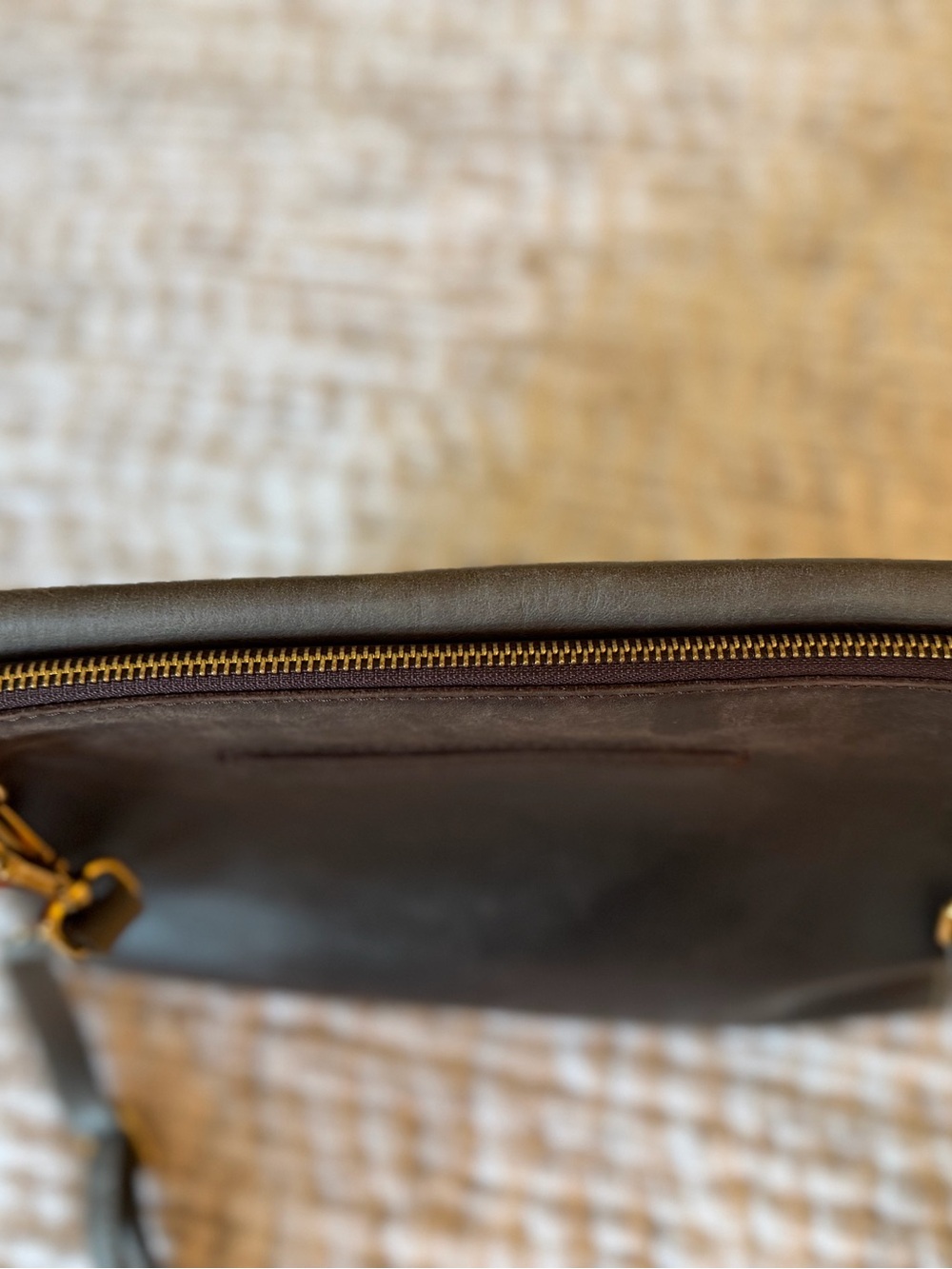 HAMMIT Handbag - Picture 10 of 11